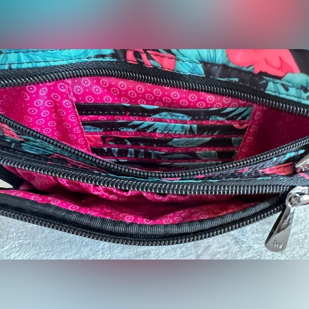NEW Lug Black & Green Tropical Print Quilted Crossbody Belt Bag - Picture 5 of 8
